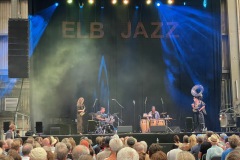 ELBJAZZ-53-von-71