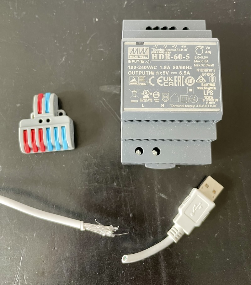 Hutschienen Netzteil mit USB-Kabel